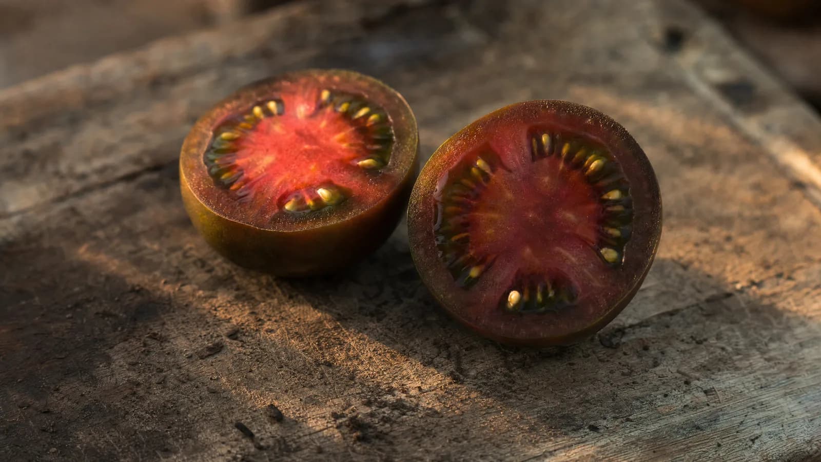 Tomate kumato: qué es, cuándo comerlo y por qué no está pocho